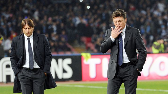 NAPLES, ITALY - NOVEMBER 29:  Antonio Conte (L), head coach of Juventus and Walter Mazzarri head coach of Napoli seen before the Serie A match between SSC Napoli and Juventus FC at Stadio San Paolo on November 29, 2011 in Naples, Italy.  (Photo by Giuseppe Bellini/Getty Images) 