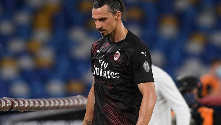 Zlatan Ibrahimovic al momento della sostituzione in Napoli-Milan (credits: Getty Images) 