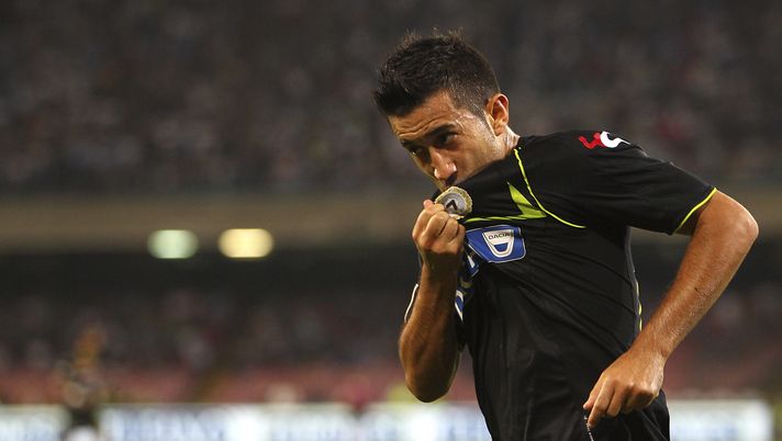 News Udinese, lo striscione dei tifosi per Pinzi. News Udinese, lo striscione dei tifosi per Pinzi.