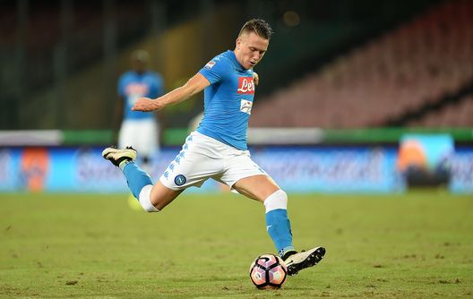 NAPLES, ITALY - SEPTEMBER 17: Piotr Zielinski of Napoli in action during the Serie A match between SSC Napoli and Bologna FC at Stadio San Paolo on September 17, 2016 in Naples, Italy. (Photo by Francesco Pecoraro/Getty Images) NAPLES, ITALY - SEPTEMBER 17: Piotr Zielinski of Napoli in action during the Serie A match between SSC Napoli and Bologna FC at Stadio San Paolo on September 17, 2016 in Naples, Italy. (Photo by Francesco Pecoraro/Getty Images)