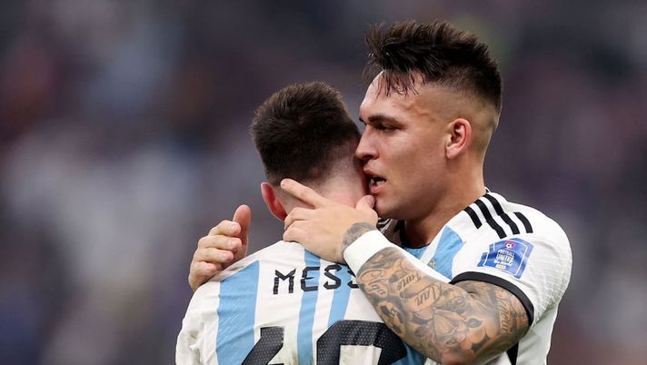 Pelé: “Messi ha vinto il Mondiale come meritava la sua carriera. Maradona starà…” - immagine 1