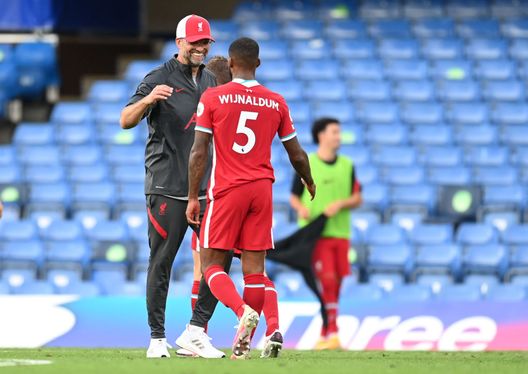 LONDON, ENGLAND - SEPTEMBER 20: Jurgen Klopp, Manager of Liverpool and Georginio Wijnaldum of Liverpool celebrate following their team's victory in the Premier League match between Chelsea and Liverpool at Stamford Bridge on September 20, 2020 in London, England. (Photo by Michael Regan/Getty Images) LONDON, ENGLAND - SEPTEMBER 20: Jurgen Klopp, Manager of Liverpool and Georginio Wijnaldum of Liverpool celebrate following their team's victory in the Premier League match between Chelsea and Liverpool at Stamford Bridge on September 20, 2020 in London, England. (Photo by Michael Regan/Getty Images)
