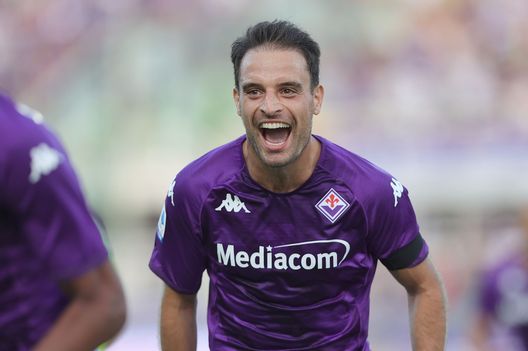 FLORENCE, ITALY - AUGUST 14: Giacomo Bonaventura of ACF Fiorentina esi during the Serie A match between ACF Fiorentina and US Cremonese at Stadio Artemio Franchi on August 14, 2022 in Florence, Italy. (Photo by Gabriele Maltinti/Getty Images) Viola oggi di nuovo in campo. Occhi puntati su Bonaventura e non solo- immagine 2