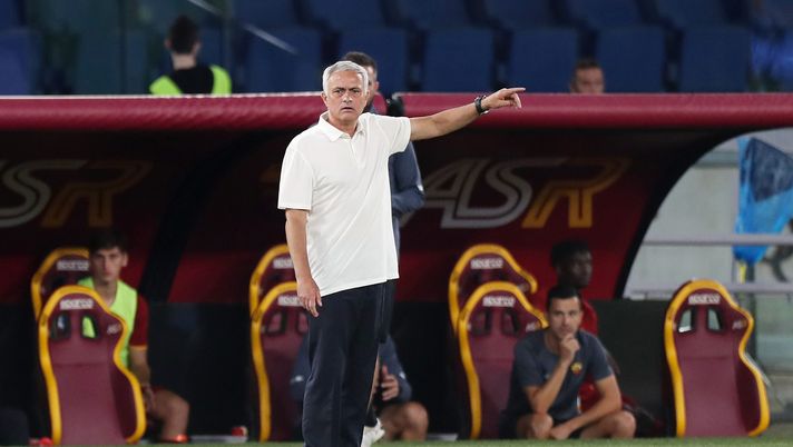 (Photo by Paolo Bruno/Getty Images) Mourinho, Bombardini duro: “La Roma rischia di non arrivare nemmeno settima” - immagine 1