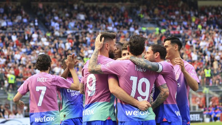 MILAN, ITALY - APRIL 06: Olivier Giroud of AC Milan celebrates his goal with his team-mates during the Serie A TIM match between AC Milan and US Lecce - Serie A TIM at Stadio Giuseppe Meazza on April 06, 2024 in Milan, Italy. (Photo by Giuseppe Cottini/AC Milan via Getty Images) Serie A, Milan-Lecce 3-0: decidono Pulisic, Giroud e Leao - immagine 1