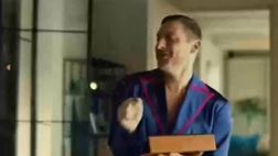 VIDEO / Francesco Totti e lo spot per i materassi in Albania