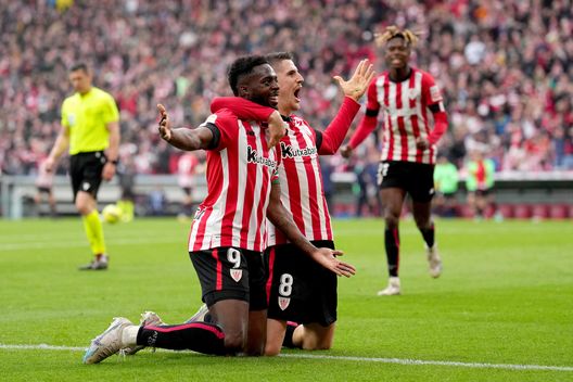BILBAO, SPAIN - APRIL 15: Inaki Williams of Athletic Club celebrates with teammate Oihan Sancet after scoring the team's second goal during the LaLiga Santander match between Athletic Club and Real Sociedad at San Mames Stadium on April 15, 2023 in Bilbao, Spain. (Photo by Juan Manuel Serrano Arce/Getty Images) athletic Bilbao