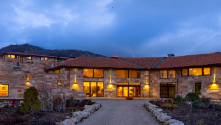 FOTO Castel di Sangro, la società ringrazia tutto lo staff dell’Hotel Aquamontis FOTO Castel di Sangro, la società ringrazia tutto lo staff dell’Hotel Aquamontis