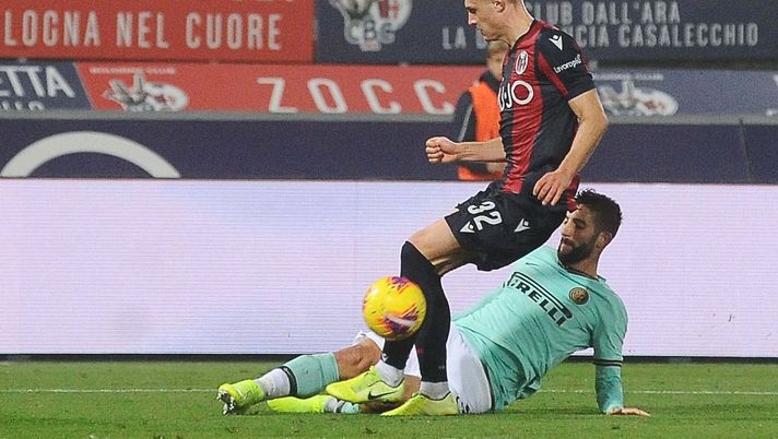 BOLOGNA, ITALY - NOVEMBER 02: Matias Svanberg of Bologna FC in action during the Serie A match between Bologna FC and FC Internazionale at Stadio Renato Dall'Ara on November 02, 2019 in Bologna, Italy. (Photo by Mario Carlini / Iguana Press/Getty Images) BOLOGNA, ITALY - NOVEMBER 02: Matias Svanberg of Bologna FC in action during the Serie A match between Bologna FC and FC Internazionale at Stadio Renato Dall'Ara on November 02, 2019 in Bologna, Italy. (Photo by Mario Carlini / Iguana Press/Getty Images)