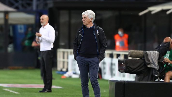 BERGAMO, ITALY - MAY 23: Gian Piero Gasperini, Head Coach of Atalanta B.C. looks on during the Serie A match between Atalanta BC and AC Milan at Gewiss Stadium on May 23, 2021 in Bergamo, Italy. Sporting stadiums around Italy remain under strict restrictions due to the Coronavirus Pandemic as Government social distancing laws prohibit fans inside venues resulting in games being played behind closed doors. (Photo by Marco Luzzani/Getty Images) Gian Piero Gasperini Atalanta Milan