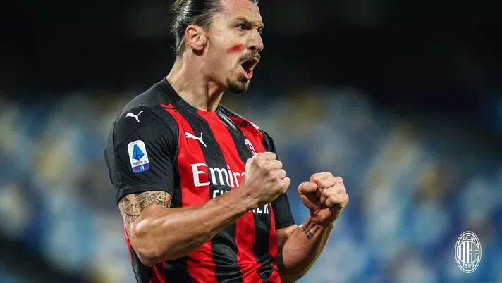 Zlatan Ibrahimovic (attaccante AC Milan) esulta per il suo gol in Napoli-Milan (Serie A 2020-2021) | AC Milan News (acmilan.com)