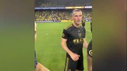 VIDEO / Tifoso insegue Bale in campo per una foto e si riprende