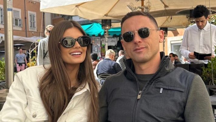 Matic, sole e sorrisi al centro di Roma dopo il trionfo con la Samp - immagine 1