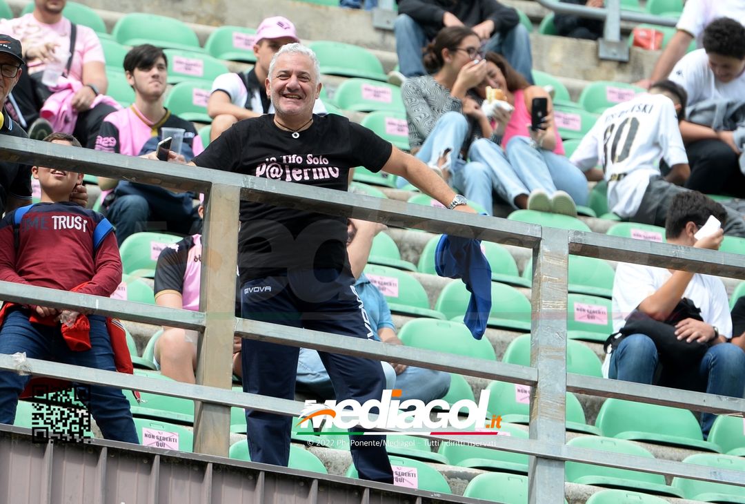 FOTOTIFO Palermo-Pisa 3-3, i tifosi allo Stadio “Renzo Barbera” (Gallery) - immagine 15