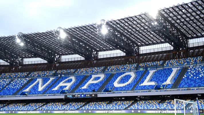 parcheggiatori abusivi maradona napoli biglietti record