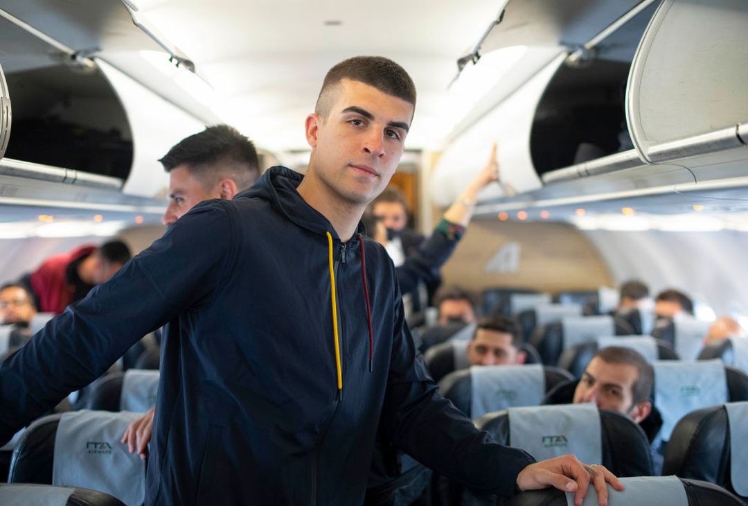 Il viaggio della Roma verso Milano per la sfida con l’Inter – FOTO GALLERY - immagine 18