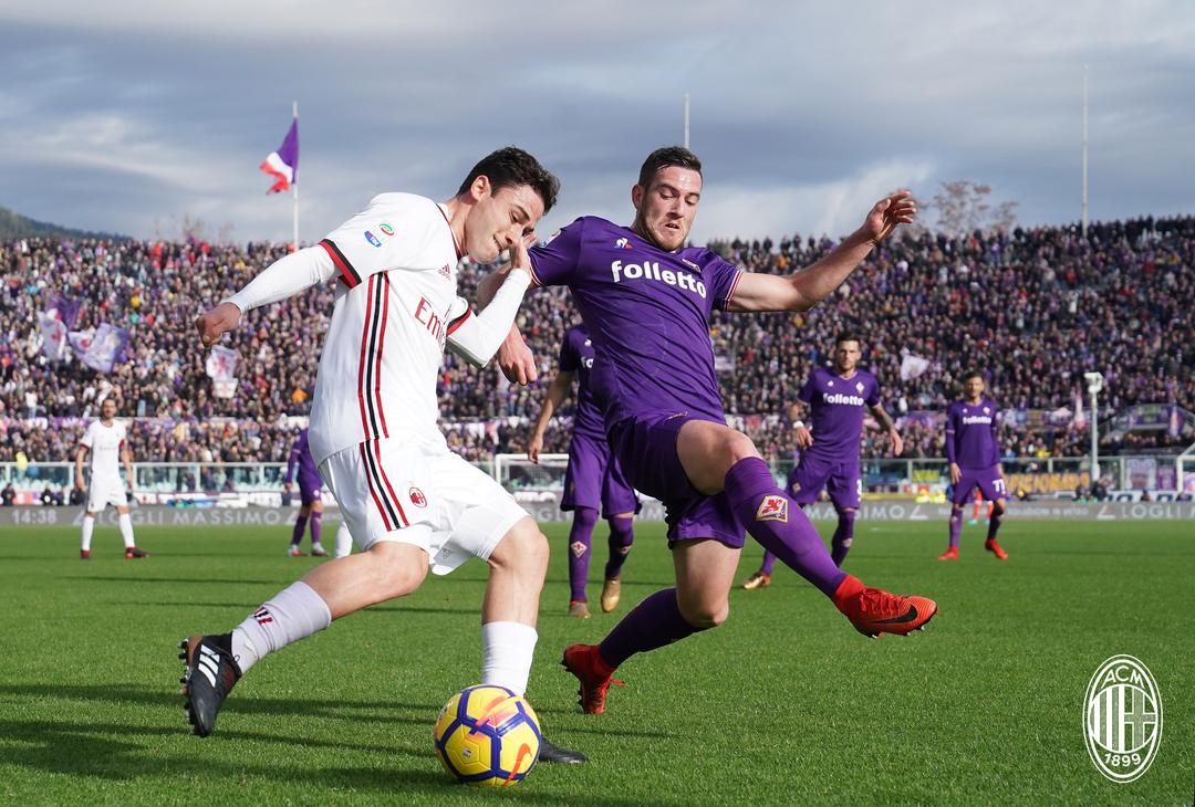  Davide Calabria e Jordan Veretout in Fiorentina-Milan (credits: acmilan.com) 
