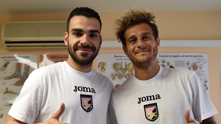 PALERMO, ITALY - AUGUST 29: Bruno Henrique and Alessandro Diamanti attend medical tests on August 29, 2016 in Palermo, Italy. (Photo by Tullio M. Puglia/Getty Images) Da Diamanti a Rog, da Aquilani a Ragusa: le quotazioni dei nuovi - immagine 1