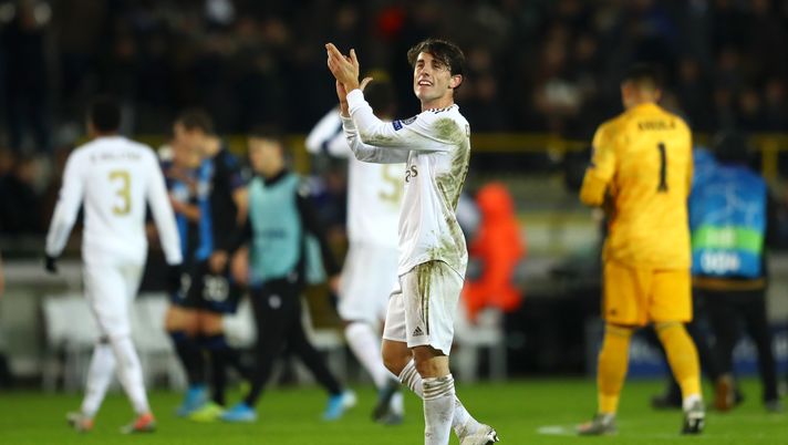 BRUGGE, BELGIUM - DECEMBER 11: Alvaro Odriozola of Real Madrid applauds fans after following victory in the UEFA Champions League group A match between Club Brugge KV and Real Madrid at Jan Breydel Stadium on December 11, 2019 in Brugge, Belgium. (Photo by Dean Mouhtaropoulos/Getty Images) 