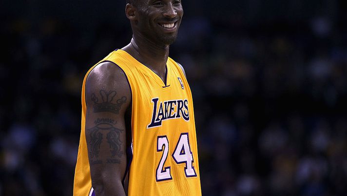 LONDON, ENGLAND - OCTOBER 04:  Kobe Bryant of the Los Angeles Lakers in action during the NBA Europe Live match between the Los Angeles Lakers and the Minnesota Timberwolves at the O2 arena on October 4, 2010 in London, England.  (Photo by Bryn Lennon/Getty Images) 