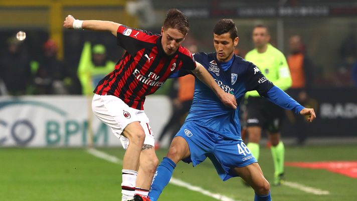 Andrea Conti contro Salih Ucan in Milan-Empoli (credits: GETTY Images) 