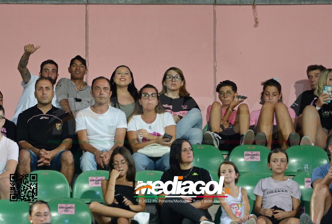 FOTOTIFO, Palermo-Reggiana 3-2 i tifosi allo stadio (gallery) - immagine 26