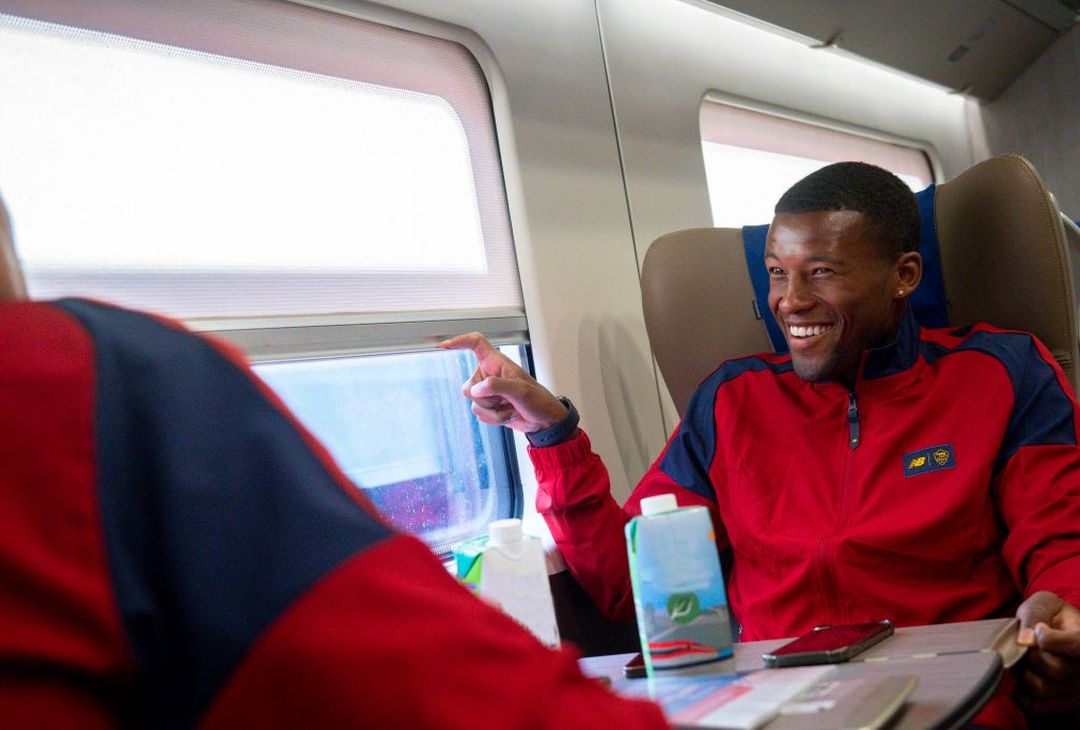 Roma, la partenza della squadra per Salerno – FOTO GALLERY - immagine 11