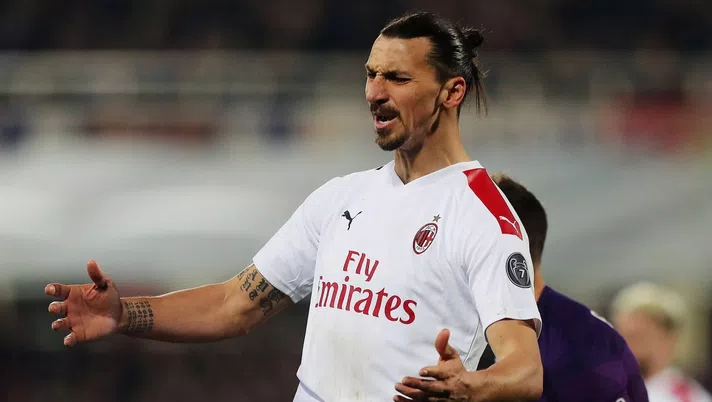 FLORENCE, ITALY - FEBRUARY 22: Zlatan Ibrahimovic of AC Milan reacts during the Serie A match between ACF Fiorentina and  AC Milan at Stadio Artemio Franchi on February 22, 2020 in Florence, Italy.  (Photo by Gabriele Maltinti/Getty Images)