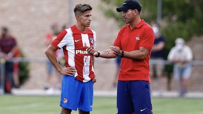 Che Giuliano! Il figlio del Cholo riscalda già i tifosi dell&#8217;Atletico Madrid 