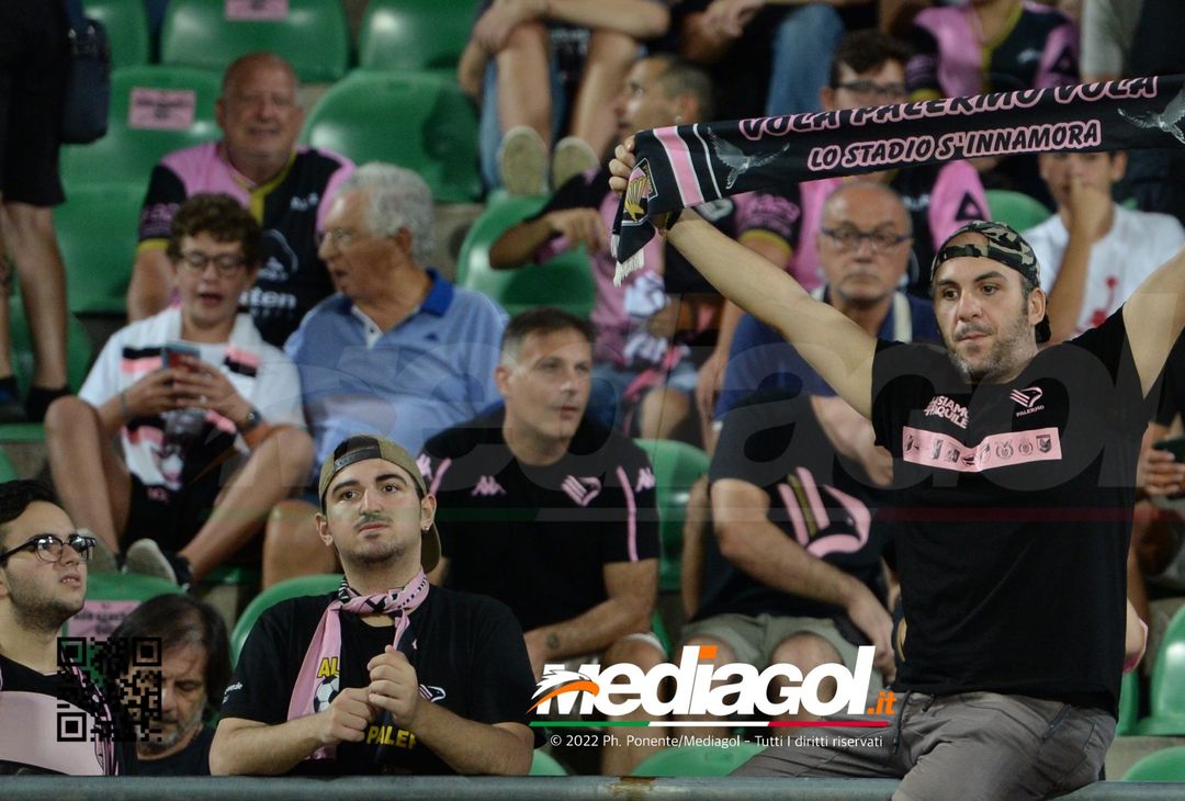 FOTOTIFO, Palermo-Ascoli 2-3: i tifosi allo stadio “Renzo Barbera” (Gallery) - immagine 43