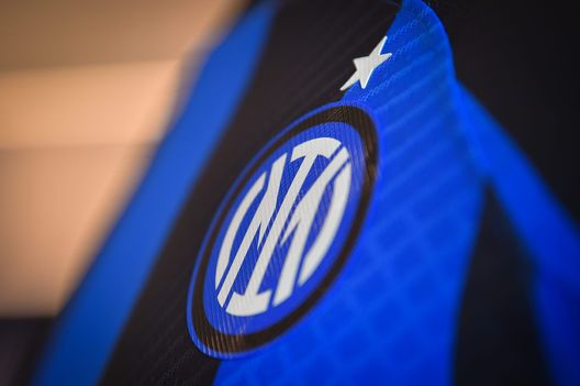 MILAN, ITALY - JULY 14: General view before the presentation of the new 2022/2023 Nke jersey at the Nke store in piazza Gae Aulenti 6 on July 14, 2022 in Milan, Italy. (Photo by Mattia Pistoia - Inter/Inter via Getty Images) Digitalbits, il piano Inter per evitare soluzione drastica. E c’è anche il nodo Nike- immagine 2