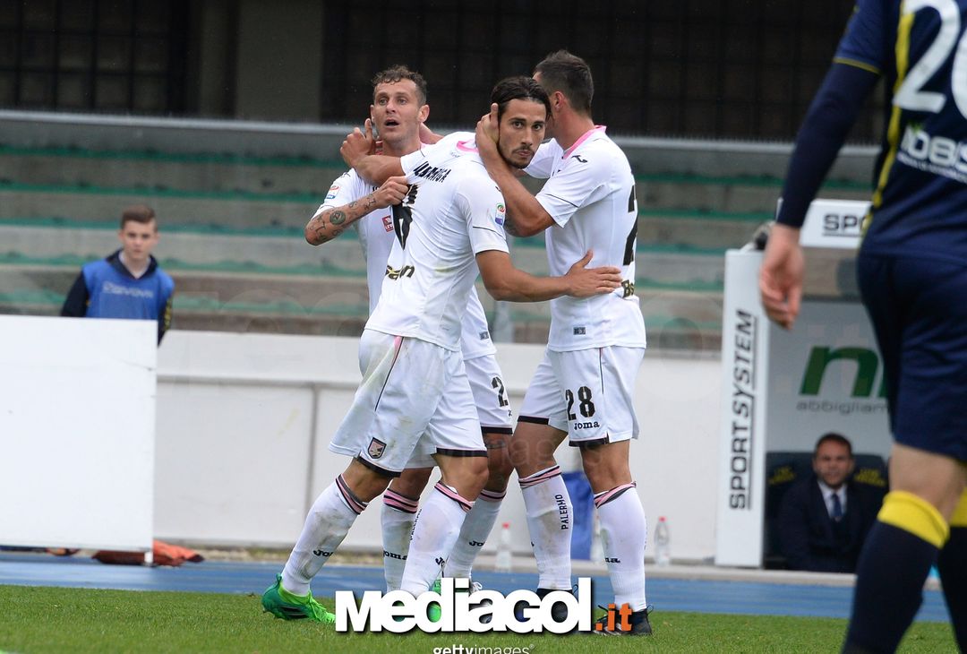  VERONA, ITALY - MAY 07:  Edoardo Goldaniga of US Citta di Palermo celebrates after scoring his team's first goal during the Serie A match between AC ChievoVerona and US Citta di Palermo at Stadio Marc'Antonio Bentegodi on May 7, 2017 in Verona, Italy.  (Photo by Dino Panato/Getty Images) 