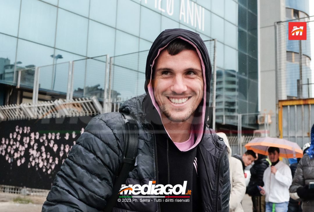 FOTO Genoa-Palermo, i rosanero in partenza dallo stadio “Renzo Barbera” (Gallery) - immagine 29