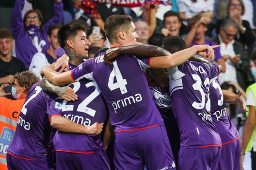 GERMOGLI PH: 3 OTTOBRE 2021 FIRENZE STADIO ARTEMIO FRANCHI SERIE A FIORENTINA VS NAPOLI NELLA FOTO ESULTANZA GOL QUARTA GERMOGLI PH: 3 OTTOBRE 2021 FIRENZE STADIO ARTEMIO FRANCHI SERIE A FIORENTINA VS NAPOLI NELLA FOTO ESULTANZA GOL QUARTA