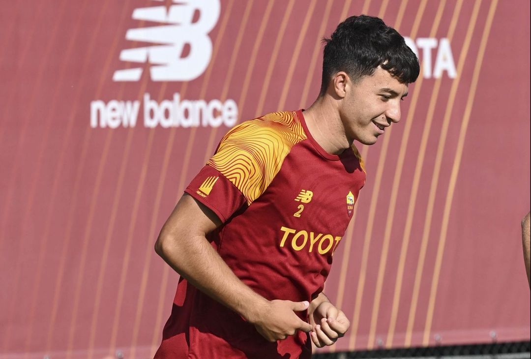 Trigoria, ripresa in vista del Betis: Karsdorp con il gruppo – FOTO GALLERY - immagine 25