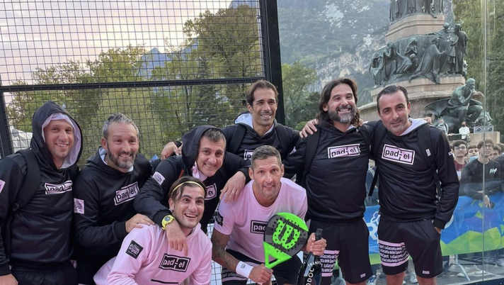 FOTO, da Cassano e Vieri a Barone e Materazzi: super sfida a padel in… rosanero  curiosità