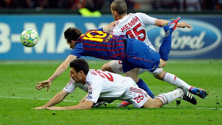 Messi contro Mesbah e Bonera in Milan-Barcellona (2012) - Credits: Getty Images 