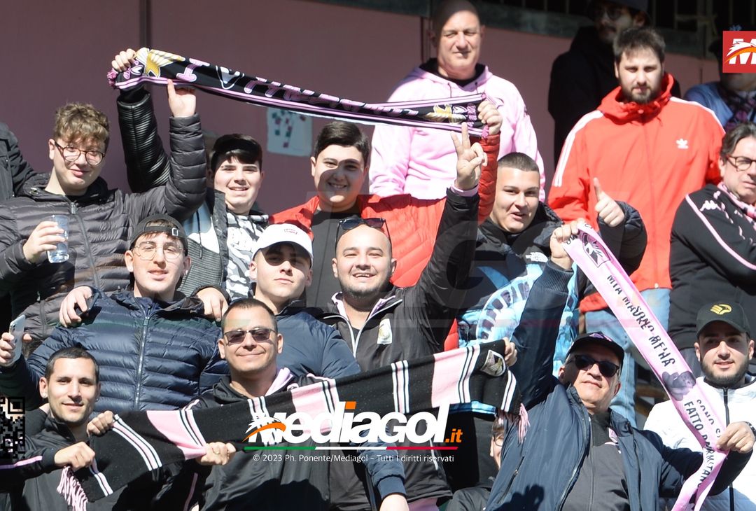 FOTOTIFO Palermo-Frosinone 1-1, i tifosi allo Stadio “Renzo Barbera” (Gallery) - immagine 60