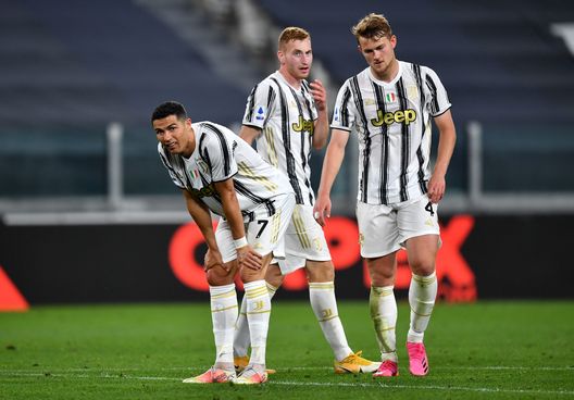 Juventus con le ossa rotte dopo il 3-0 subito dal Milan. Juventus con le ossa rotte dopo il 3-0 subito dal Milan.