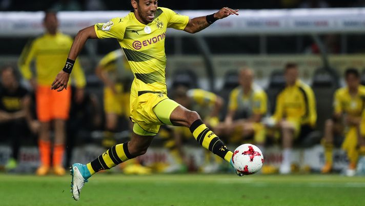 BERLIN, GERMANY - MAY 27: Pierre-Emerick Aubameyang of Dortmund controls the ball during the DFB Cup final match between Eintracht Frankfurt and Borussia Dortmund at Olympiastadion on May 27, 2017 in Berlin, Germany. (Photo by Maja Hitij/Bongarts/Getty Images) 