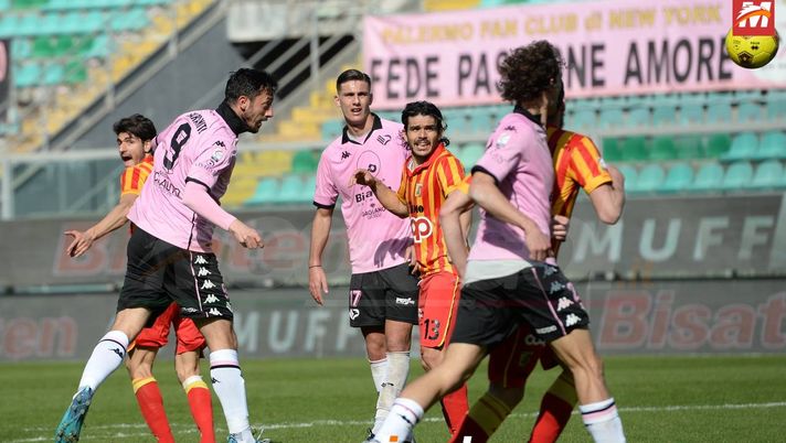 Palermo-Catanzaro, le pagelle dei quotidiani: Floriano il migliore, giornata ‘no’ per Lucca  Palermo-Catanzaro, le pagelle dei quotidiani: Floriano il migliore, giornata ‘no’ per Lucca