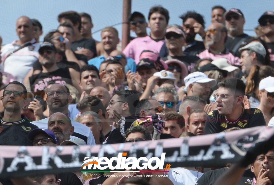 FOTOTIFO, Reggina-Palermo 3-0: i tifosi allo stadio “Oreste Granillo” (Gallery) - immagine 48