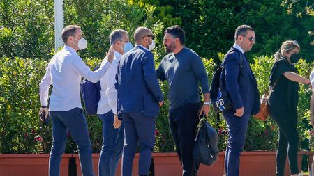 GERMOGLI PH: 26 MAGGIO 2021 FIRENZE CENTRO SPORTIVO DAVIDE ASTORI STRISCIONE PER L'ARRIVO DEL NUOVO ALLENATORE DELLA FIORENTINA GENNARO RINO GATTUSO NELLA FOTO GERMOGLI PH: 26 MAGGIO 2021 FIRENZE CENTRO SPORTIVO DAVIDE ASTORI STRISCIONE PER L'ARRIVO DEL NUOVO ALLENATORE DELLA FIORENTINA GENNARO RINO GATTUSO NELLA FOTO