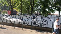 VIDEO – Curva Sud, un altro striscione contro Donnarumma: “Infame”