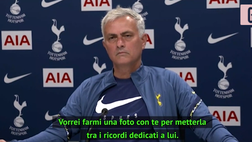 Video – Mou, che cuore: “Faremo la foto insieme in onore di tuo padre”