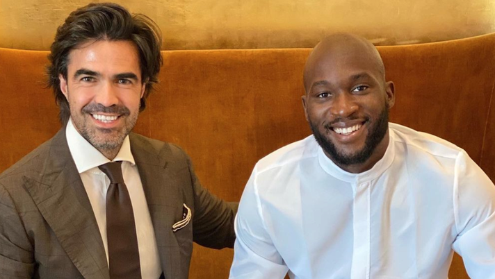 Ag Lukaku: “Ecco perché ha scelto il Chelsea. All’Inter tutti contrari ma Suning…” 