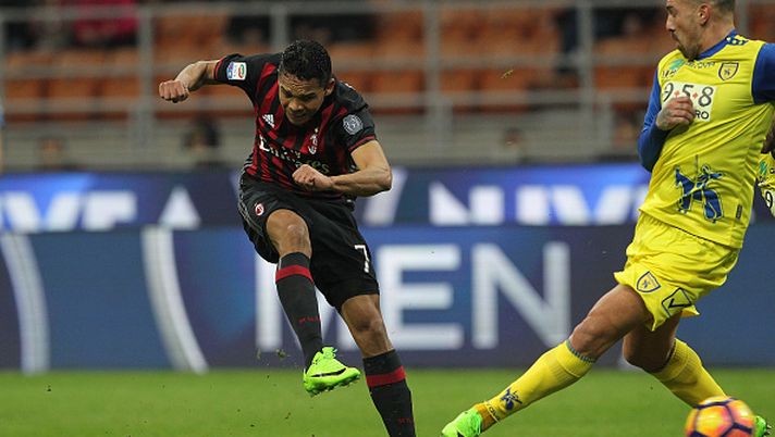 Carlos Bacca al tiro (GETTY Images) Carlos Bacca al tiro