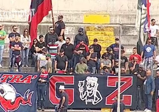 Interviene la Digos dopo l'intimidazione al direttore sportivo del Taranto Interviene la Digos dopo l'intimidazione al direttore sportivo del Taranto