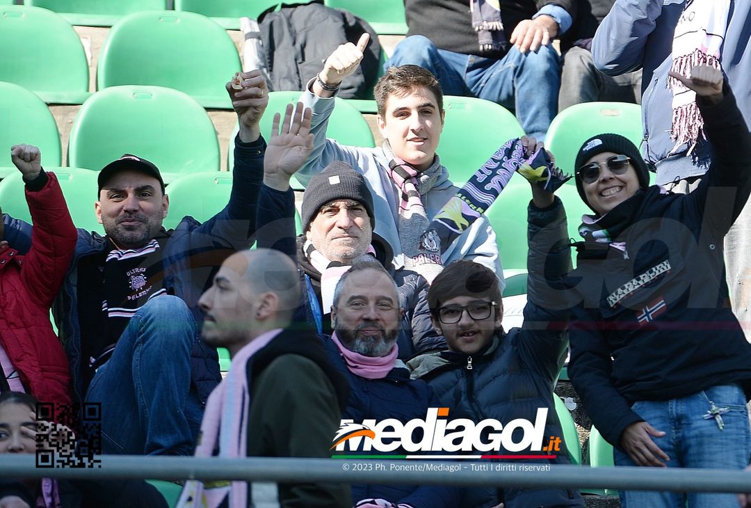 FOTOTIFO Palermo-Frosinone 1-1, i tifosi allo Stadio “Renzo Barbera” (Gallery) - immagine 73