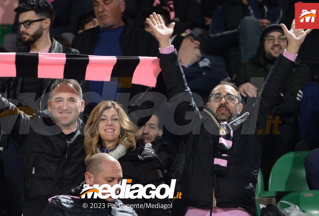 FOTOTIFO Palermo-Modena 5-2, gli scatti ai tifosi al “Renzo Barbera” (Gallery) - immagine 17